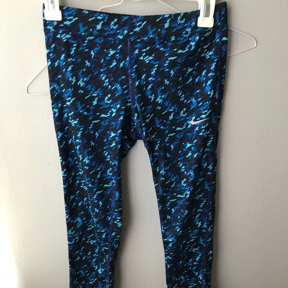 Nike Pants - Nike crop leggings Nike Pants - Nike crop leggings